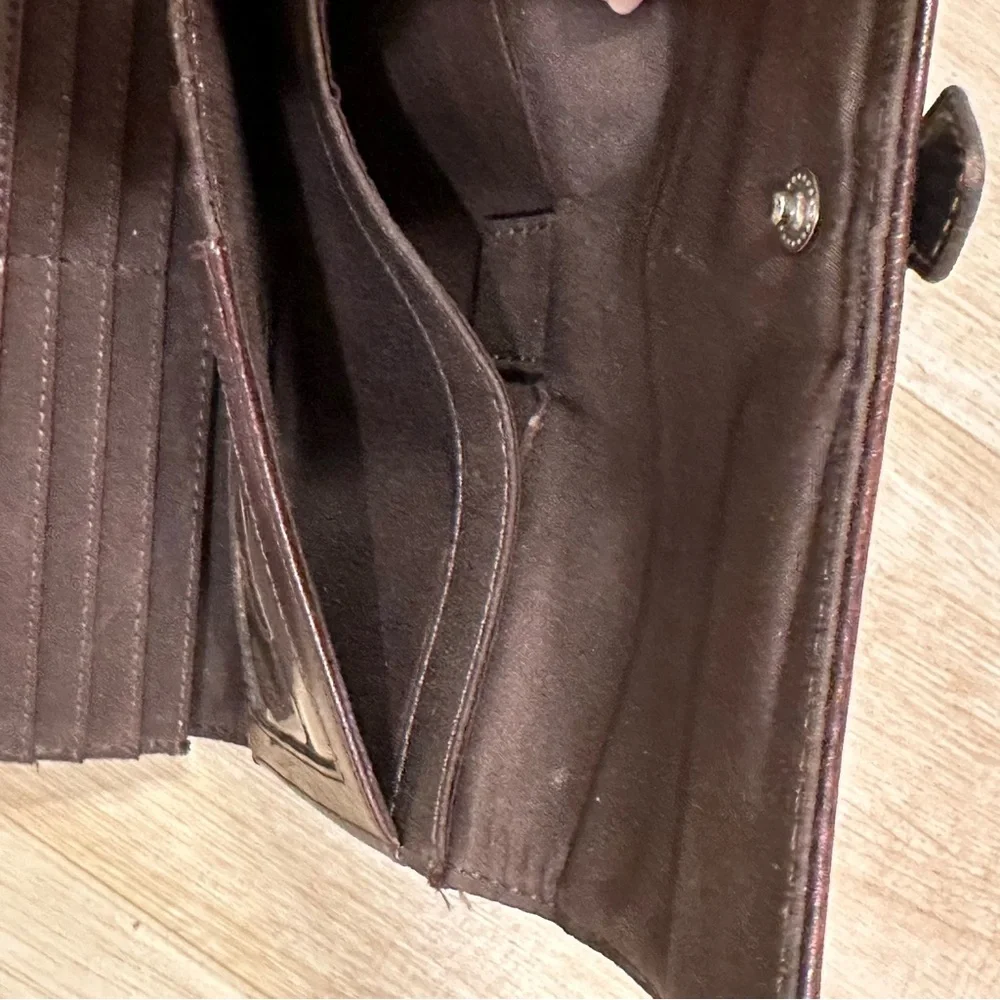 Nine West trifold wallet - multiple pockets